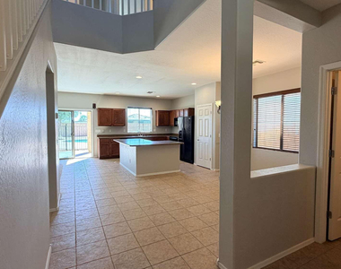 45321 W Miramar Road - Photo Thumbnail 7