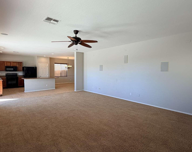 45321 W Miramar Road - Photo Thumbnail 4