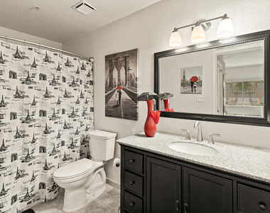 11333 N 92nd Street - Photo Thumbnail 24