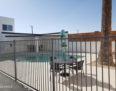 1330 E Highland Avenue - Photo Thumbnail 14