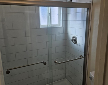 1330 E Highland Avenue - Photo Thumbnail 9