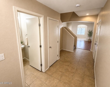 5158 W Shaw Butte Drive - Photo Thumbnail 4