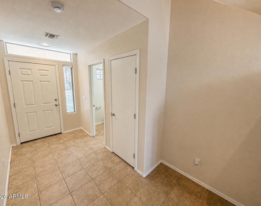 5158 W Shaw Butte Drive - Photo Thumbnail 5