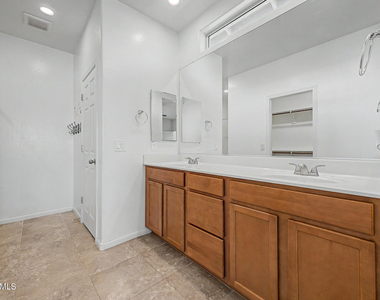 3514 E Cowboy Cove Trail - Photo Thumbnail 14