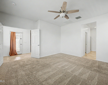 3514 E Cowboy Cove Trail - Photo Thumbnail 12
