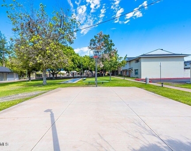 1417 N 44th Street - Photo Thumbnail 26