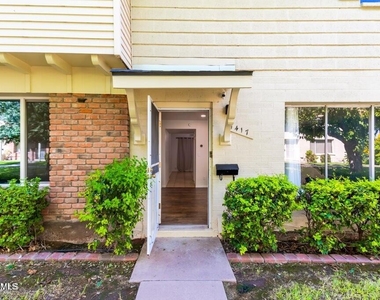 1417 N 44th Street - Photo Thumbnail 2