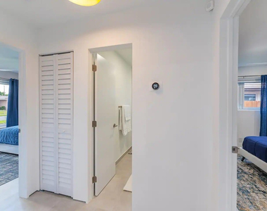 6600 Ne 21st Drive - Photo Thumbnail 18