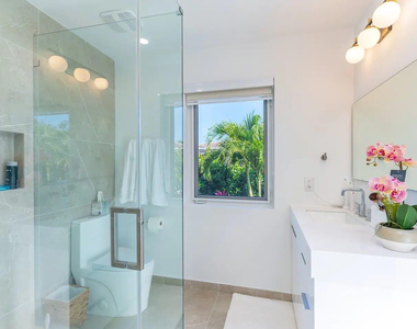 6600 Ne 21st Drive - Photo Thumbnail 17
