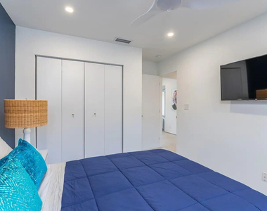 6600 Ne 21st Drive - Photo Thumbnail 6