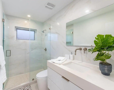 6600 Ne 21st Drive - Photo Thumbnail 8