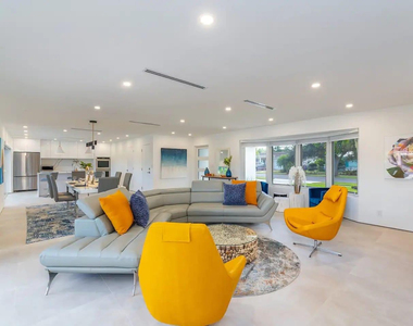 6600 Ne 21st Drive - Photo Thumbnail 5