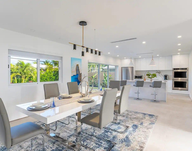 6600 Ne 21st Drive - Photo Thumbnail 1