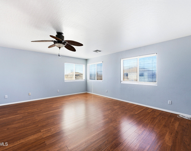 10950 W Royal Palm Road - Photo Thumbnail 16