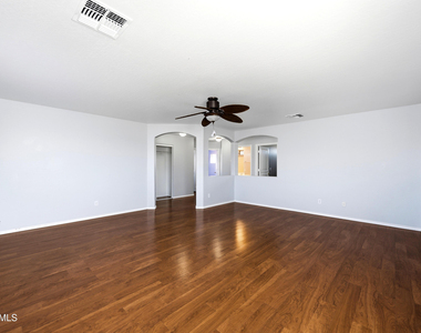 10950 W Royal Palm Road - Photo Thumbnail 17