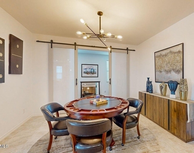 18068 W Amber Ridge Way - Photo Thumbnail 10