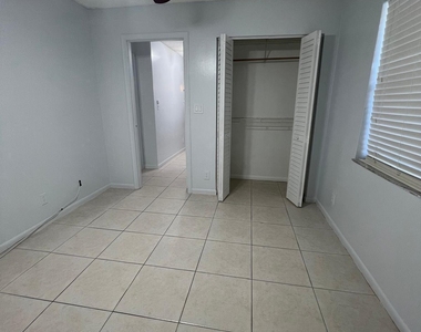 3223 Sw 1st Street - Photo Thumbnail 8