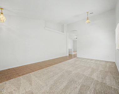 12510 W Hearn Road - Photo Thumbnail 6