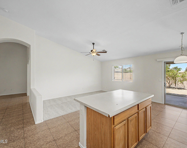 12510 W Hearn Road - Photo Thumbnail 13