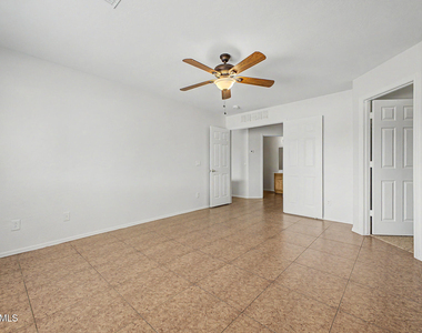 12510 W Hearn Road - Photo Thumbnail 16
