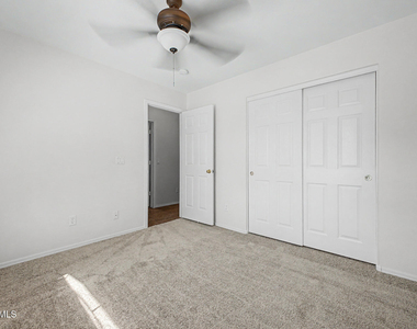 12510 W Hearn Road - Photo Thumbnail 24