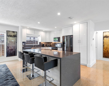 505 Se 28th Avenue - Photo Thumbnail 15
