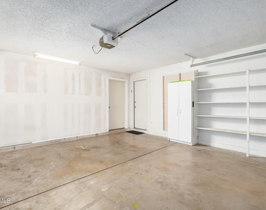 14401 N 35th Place - Photo Thumbnail 23