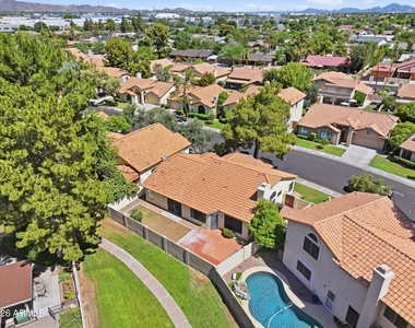 225 W Vera Lane - Photo Thumbnail 23