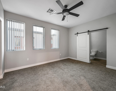 1023 W 5th Street - Photo Thumbnail 18