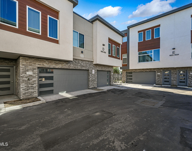 1023 W 5th Street - Photo Thumbnail 26