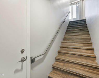 1023 W 5th Street - Photo Thumbnail 1