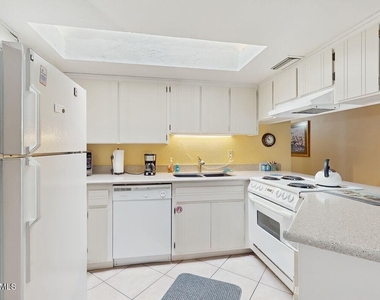 130 Castle Rock Road - Photo Thumbnail 8