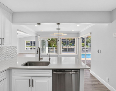 787 Havana Drive - Photo Thumbnail 6