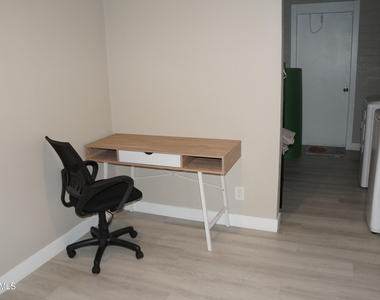 1732 E Hermosa Drive - Photo Thumbnail 10