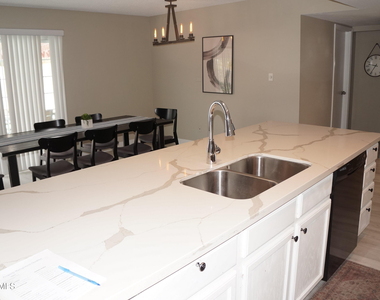 1732 E Hermosa Drive - Photo Thumbnail 8