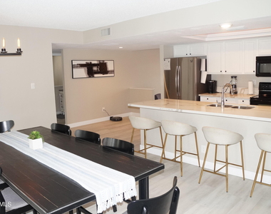 1732 E Hermosa Drive - Photo Thumbnail 22