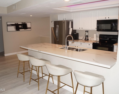 1732 E Hermosa Drive - Photo Thumbnail 6