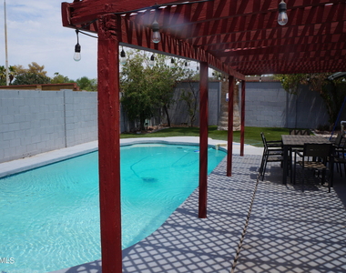 1732 E Hermosa Drive - Photo Thumbnail 20
