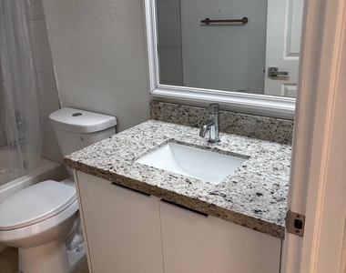 1515 Lake Crystal Drive - Photo Thumbnail 23