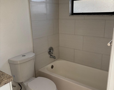 1515 Lake Crystal Drive - Photo Thumbnail 18