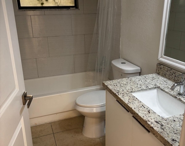 1515 Lake Crystal Drive - Photo Thumbnail 22
