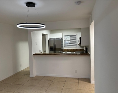 1515 Lake Crystal Drive - Photo Thumbnail 9