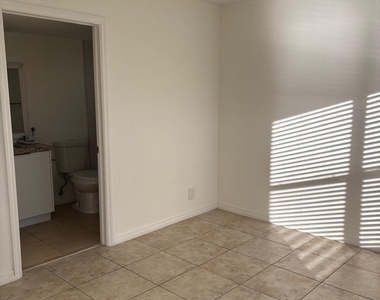 1515 Lake Crystal Drive - Photo Thumbnail 14