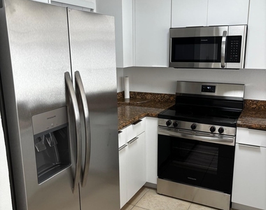 1515 Lake Crystal Drive - Photo Thumbnail 2