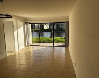 1515 Lake Crystal Drive - Photo Thumbnail 6
