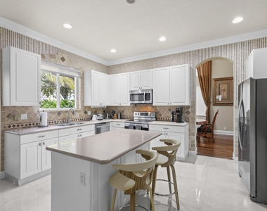 4461 Mariners Cove Drive - Photo Thumbnail 8