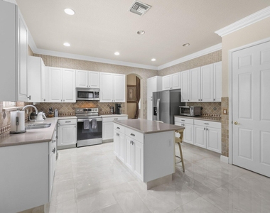 4461 Mariners Cove Drive - Photo Thumbnail 11