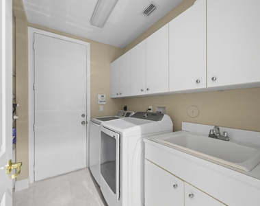 4461 Mariners Cove Drive - Photo Thumbnail 41