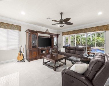 4461 Mariners Cove Drive - Photo Thumbnail 14