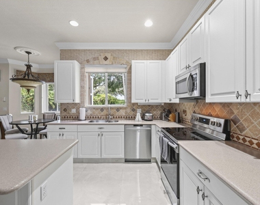4461 Mariners Cove Drive - Photo Thumbnail 10